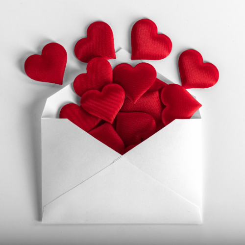 Liefdesbrieven maken comeback via TikTok-challenges – jongeren herontdekken romantiek met pen en papier